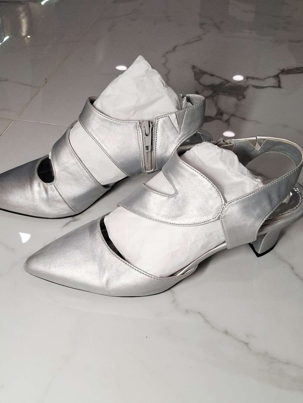 Silver Kitten Heels Pointed Closed Toe Faux Leather Strappy Zip Block Heel 8.5